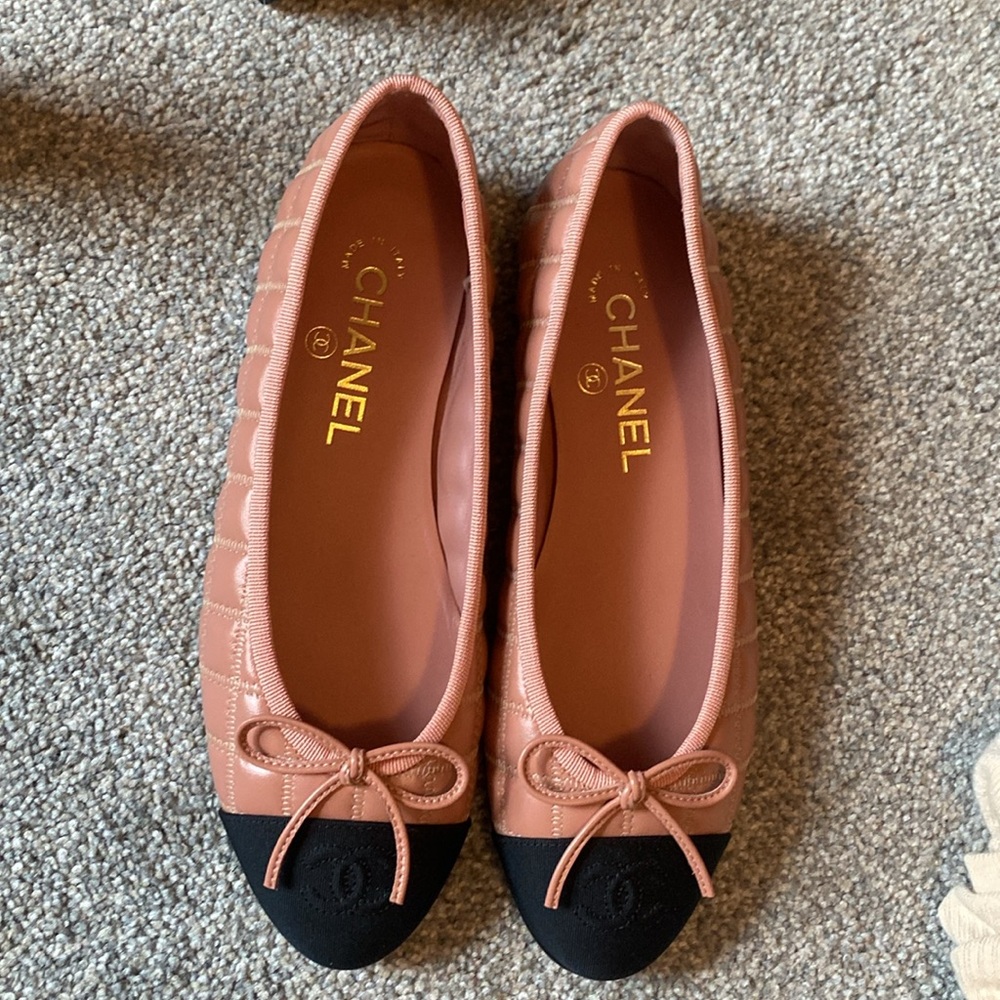 Authentic rare Chanel ballet flats. Brand New In Box and dust bag.